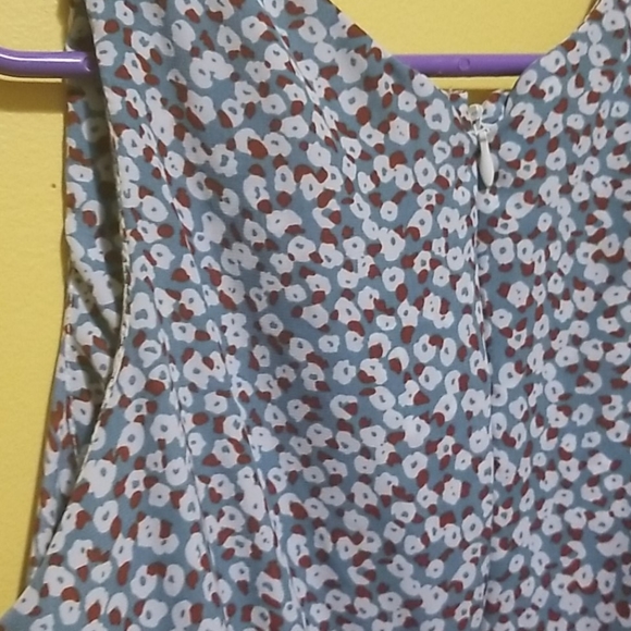 Floral Peplum Dress - Picture 3 of 3